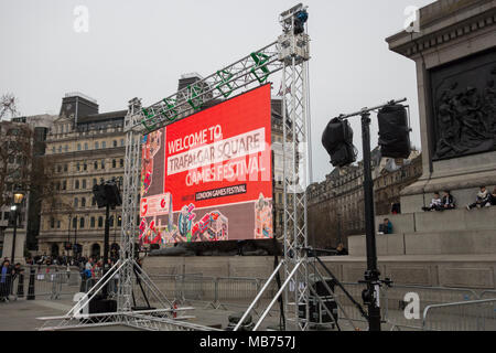 Londres, Royaume-Uni, le 7 avril 2018. Dans le cadre du Festival des Jeux de Londres, Trafalgar Square a été transformé pour la journée en une arène de jeux traditionnels avec la réalité augmentée et les jeux. ©Benjamin John /Alamy Live News Banque D'Images