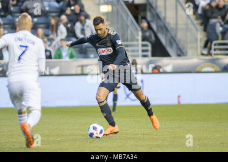 Chester, Pennsylvanie, USA. Apr 7, 2018. HARIS MEDUNJANIN de l'Union européenne (6) vie de la balle contre San Jose's MAGNUS ERIKSSON (7) au stade de l'énergie Talen Chester Ohio Crédit : Ricky Fitchett/ZUMA/Alamy Fil Live News Banque D'Images