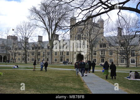 Ann Arbor, Michigan, USA. 7 avril 2018. Le campus de l'Université du Michigan près de la 47e Bash Hash annuel événement. Crédit, Jeffrey Wickett/Alamy Live News. Banque D'Images