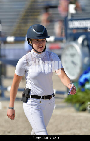 MIAMI BEACH, FL - AVRIL 06 : World Class riders du monde entier assister à la Longines Global Champions Tour, à Miami Beach le 6 avril 2018 à Miami Beach, Floride. People : evelina Tovek Banque D'Images