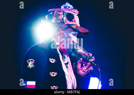 Caramagn, Italie, 7 avril 2018 : les 82 ans giamaican producteur, chanteur et compositeur Lee Scratch Perry en live sur scène à Caramagna Piemonte pour sa tournée italienne. Credit : Alessandro Bosio/Alamy Live News Banque D'Images