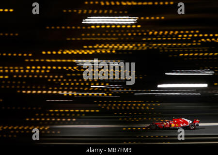 Kimi Raikkonen (fin), la Scuderia Ferrari SF71H, au cours de l'action 2018 Championnat du Monde FIA de Formule 1, Grand Prix de Bahreïn à Sakhir, du 5 avril au 8 dans le monde entier d'utilisation | Banque D'Images