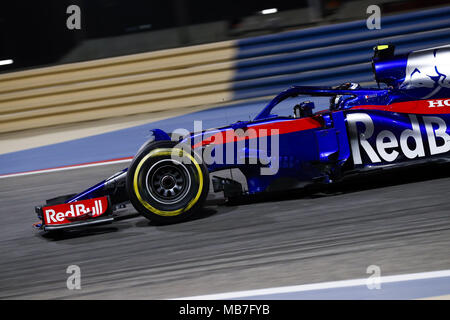 Pierre GASLY (fra), Honda Scuderia Toro Rosso STR13, au cours de l'action 2018 Championnat du Monde FIA de Formule 1, Grand Prix de Bahreïn à Sakhir, du 5 avril au 8 dans le monde entier d'utilisation | Banque D'Images