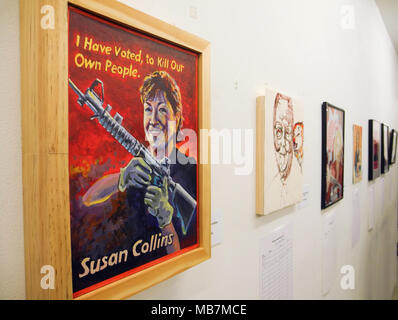 07 avril 2018, nous, New York : un portrait du sénateur américain Susan Collins par un artiste anonyme suspendu à la vente aux enchères d'art 'Acheter' un sénateur dans le meilleur monde Gallery. L'enchère est contre la force des armes. Photo : Johannes Schmitt-Tegge/dpa Banque D'Images