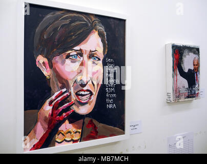 07 avril 2018, nous, New York : un portrait du sénateur américain Joni Ernst par artiste Kim Sillien suspendu à la vente aux enchères d'art 'Acheter' un sénateur dans le meilleur monde Gallery. L'enchère est contre la force des armes. Photo : Johannes Schmitt-Tegge/dpa Banque D'Images