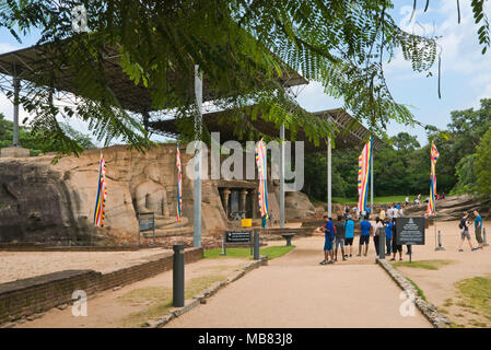 Vue horizontale de Gal Vihara à Polonnaruwa, Sri Lanka. Banque D'Images