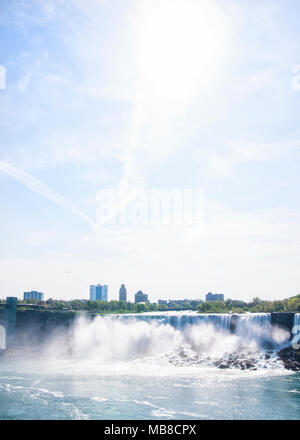 American falls vu de l'Ontario, Canada. Banque D'Images