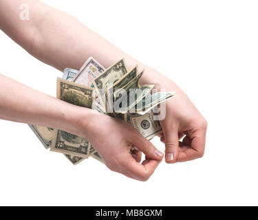 La main de l'homme comptant us dollar bills permanente pour toutes les dettes publiques et privées, Banque D'Images