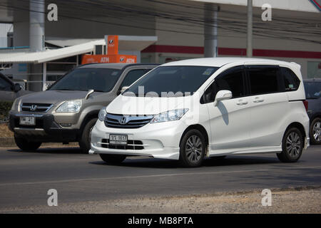 CHIANG MAI, THAÏLANDE - 13 mars 2018 : Honda Freed van. Photo road no.121 à environ 8 km du centre-ville de Chiang Mai, Thaïlande. Banque D'Images