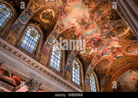 VERSAILLES FRANCE 01 avril : les intérieurs, les détails architecturaux d'un plafonds de la chapelle royale, 01 avril 2018 à Versailles, France Banque D'Images