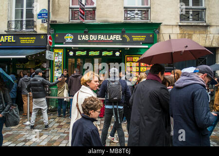 L'As Du Fallafel est sans doute le plus fortement recommandé fallafel outlet dans cette partie de Paris Banque D'Images