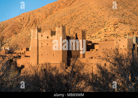 Im Dadestal bei Kasbah Ait Arbi, Boumalne, Königreich Marokko, Afrika | Kasbah au Gorges du Dadès à Ait Arbi, Boumalne, Royaume du Maroc, l'Afrique Banque D'Images