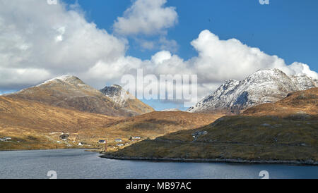 À l'échelle de l'ancienne station baleinière à Bunavoneader sur un matin de printemps ensoleillé. Isle of Harris, de l'Écosse. Banque D'Images