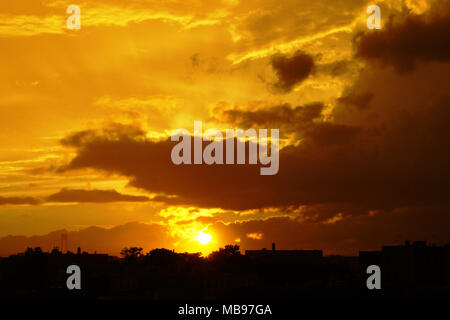 Le ciel en face de la fenêtre de ma chambre Banque D'Images