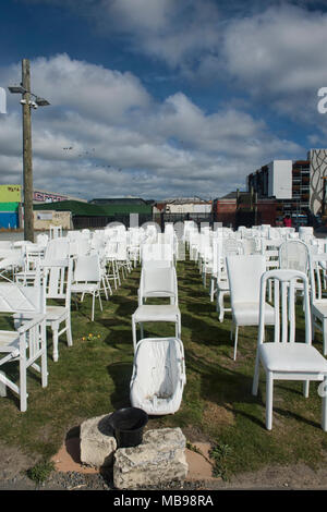 Les 185 chaises vides memorial, se rappelant les victimes du séisme de Christchurch, Christchurch, Nouvelle-Zélande Banque D'Images