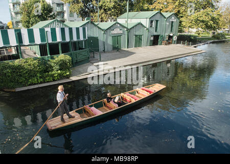 Promenades en barque sur la rivière Avon, Christchurch, Nouvelle-Zélande Banque D'Images