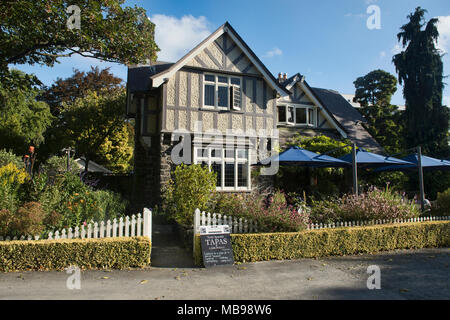 La pittoresque maison de conservateurs, maintenant un restaurant à tapas espagnols, Christchurch, Nouvelle-Zélande Banque D'Images