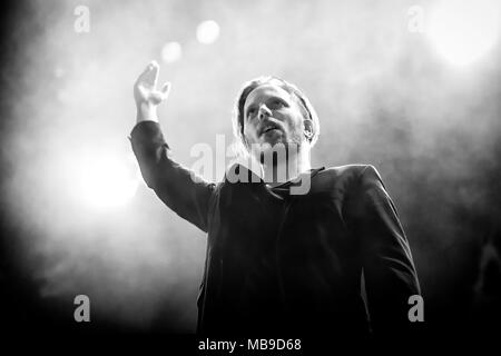 Norvège, Oslo - 30 mars, 2018. Le groupe de black metal islandais Audn effectue un concert live de la Rockefeller au cours de l'Inferno metal festival norvégien Metal Festival 2018 à Oslo. Ici le chanteur Hjalti Sveinsson est vu sur scène. (Photo crédit : Gonzales Photo - Terje Dokken). Banque D'Images