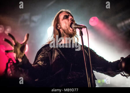 Norvège, Oslo - le 29 mars 2018. Le groupe de metal extrême Pyrrhon effectue un concert live de la Rockefeller au cours de l'Inferno metal festival norvégien Metal Festival 2018 à Oslo. Ici le chanteur Michel Lussier est vu sur scène. (Photo crédit : Gonzales Photo - Terje Dokken). Banque D'Images