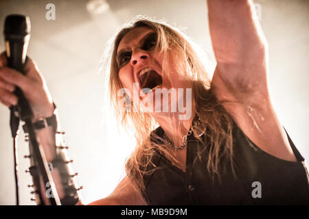 Norvège, Oslo - 30 mars, 2018. Le groupe de death metal suédois blackended Necrophobic effectue un concert live de la Rockefeller au cours de l'Inferno metal festival norvégien Metal Festival 2018 à Oslo. Chanteur Anders Strokirk ici est vu sur scène. (Photo crédit : Gonzales Photo - Terje Dokken). Banque D'Images