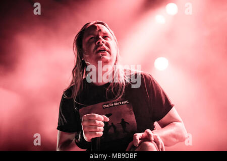 Norvège, Oslo - 30 mars, 2018. Le groupe de death technique américain origine effectue un concert live de la Rockefeller au cours de l'Inferno metal festival norvégien Metal Festival 2018 à Oslo. Ici le chanteur Jason Keyser a vu sur scène. (Photo crédit : Gonzales Photo - Terje Dokken). Banque D'Images