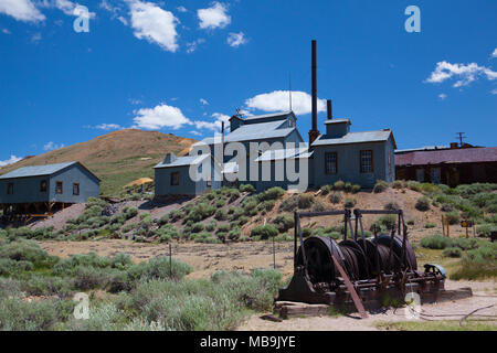 Bodie, CA, USA - 15 juillet 2011 : anciens bâtiments de Bodie, une ville fantôme d'origine de la fin des années 1800. Bodie est une ville fantôme dans les collines à l'est de t Bodie Banque D'Images