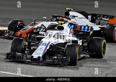 Sakhir, Bahreïn. Le 08 Avr, 2018. Sport Automobile : Championnat du Monde de Formule 1 de la FIA 2018, Grand Prix de Bahreïn, # 35 Sergey Sirotkin (RUS Williams Mercedes, Mercedes), l'utilisation de crédit dans le monde entier | : dpa/Alamy Live News Banque D'Images