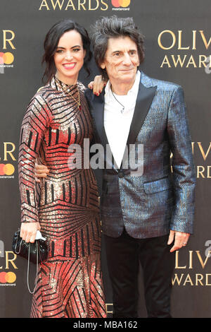 London UK. 8 avril, 2018. Sally Wood, Ronnie Wood, l'Olivier Awards, le Royal Albert Hall, Londres, Royaume-Uni 08 avril 2018, photo de Richard Goldschmidt : Riche de crédit Gold/Alamy Live News Banque D'Images