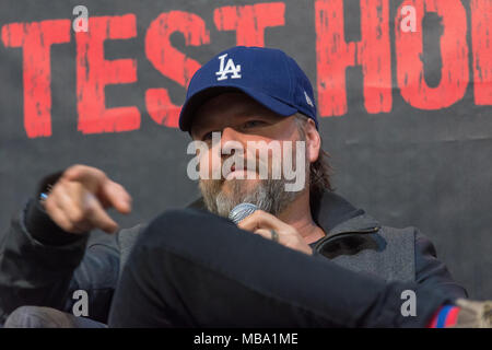 DORTMUND, ALLEMAGNE - le 8 avril : l'Acteur Tyler Labine (Tucker & Dale vs Evil, Reaper, Deadbeat) au week-end d'Enfer, un jour deux (7-8 avril 2018) sur le thème de l'horreur fan convention. Photo : Markus Wissmann/Alamy Live News Banque D'Images