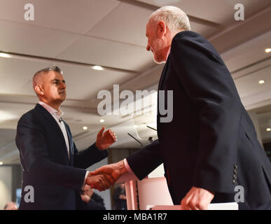 Londres, Royaume-Uni. 9 avril 2018. Parti travailliste de Londres le lancement de la campagne électorale locale. Événement est assisté par Sadiq Khan, Maire de Londres et le dirigeant syndical Jeremy Corbyn. Crédit : Matthieu Chattle/Alamy Live News Banque D'Images