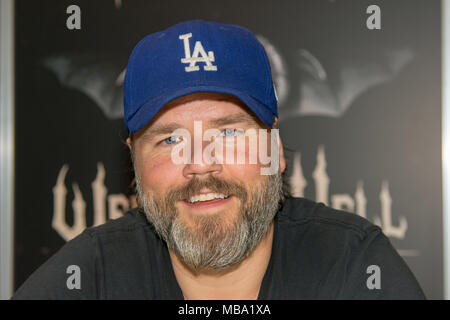 DORTMUND, ALLEMAGNE - le 8 avril : l'Acteur Tyler Labine (Tucker & Dale vs Evil, Reaper, Deadbeat) au week-end d'Enfer, un jour deux (7-8 avril 2018) sur le thème de l'horreur fan convention. Photo : Markus Wissmann/Alamy Live News Banque D'Images