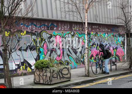 Scène de rue Redchurch Street, Shoreditch, London. Banque D'Images