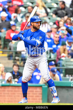 Apr 08, 2018 : Blue Jays de Toronto en champ centre Kevin pilier # 11 lors d'un match entre la MLB les Blue Jays de Toronto et les Rangers du Texas à Globe Life Park à Arlington, TX Texas défait Toronto 7-4 Albert Pena/CSM. Banque D'Images