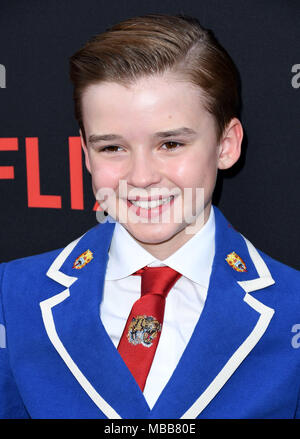 Hollywood, CA, USA. Apr 9, 2018. Maxwell Jenkins. L'NETFLIX ''Perdu dans l'espace'' Saison 1 Premiere événement tenu au Arclight Cinerama Dome d'Hollywood. Credit : Birdie Thompson/AdMedia/ZUMA/Alamy Fil Live News Banque D'Images