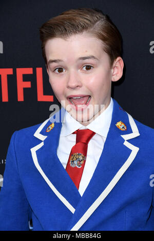 Hollywood, CA, USA. Apr 9, 2018. Maxwell Jenkins. L'NETFLIX ''Perdu dans l'espace'' Saison 1 Premiere événement tenu au Arclight Cinerama Dome d'Hollywood. Credit : Birdie Thompson/AdMedia/ZUMA/Alamy Fil Live News Banque D'Images