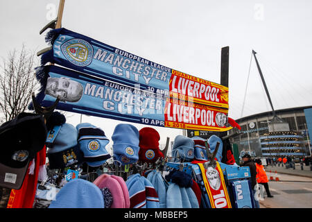 Manchester, UK. 10 avril, 2018. Une vue générale à l'extérieur du stade Etihad avant le quart de finale de la Ligue des Champions match match retour entre Manchester City et Liverpool au stade Etihad sur 10 Avril 2018 à Manchester, en Angleterre. Credit : PHC Images/Alamy Live News Banque D'Images