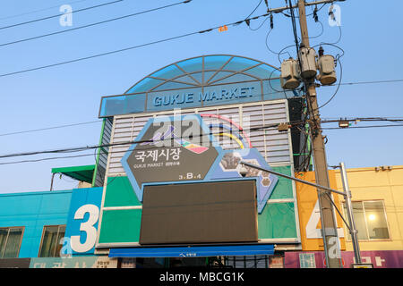 Busan, Corée du Sud - Mars 24, 2018 : Signe de marché Gukje ou Nampodong Marché International en Sinchang-dong, Jung, Busan, Corée du Sud Banque D'Images