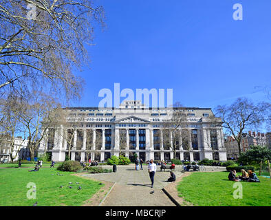 Londres, Angleterre, Royaume-Uni. Victoria House, Bloomsbury Square. Années 1920, bâtiment classé Grade II Banque D'Images