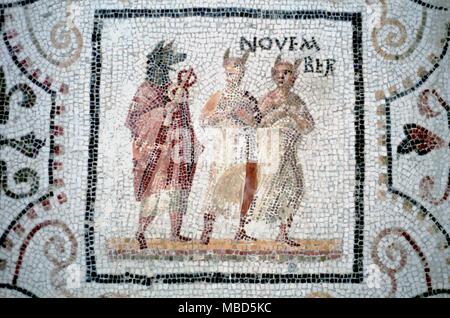 Saisons - Novembre. Détail de mercure à tête de chien comme symbole de novembre. Mosaïque de l'époque romaine (3e siècle de notre ère), anciennement à Thrysdus, maintenant dans le Musée de Sousse, Tunisie. Banque D'Images
