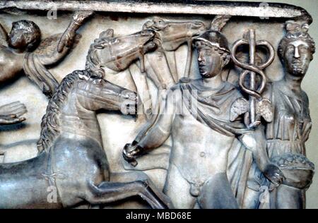 Le mercure et son caducée, qu'un psychopomp - à partir d'un 2ème ANNONCE de siècle, tombeau sculpté romain maintenant dans la galerie des Offices, Florence. - © /Charles Walker Banque D'Images