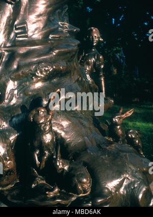 Les animaux, les lapins et les lièvres - sur la base de la statue de Peter Pan, dans les jardins de Kensington - © / Charles Walker Banque D'Images