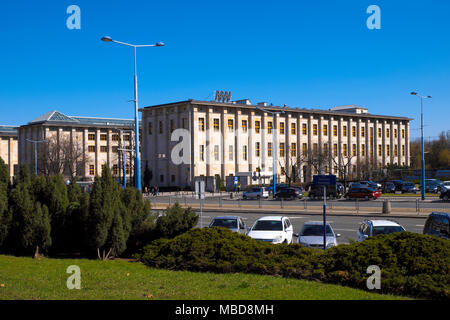 Varsovie, Mazovie / Pologne - 2018/04/07 : Quartier historique de Varsovie - Musée National au bâtiment principal de la rue Aleje Jerozolimskie Banque D'Images