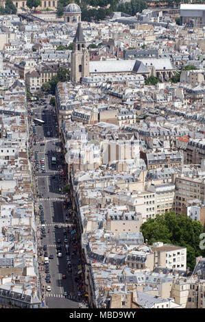 Paris (France) : "rue de Rennes' street (6ème arrondissement ou district) vue de la Tour Montparnasse 'gratte-ciel' Banque D'Images