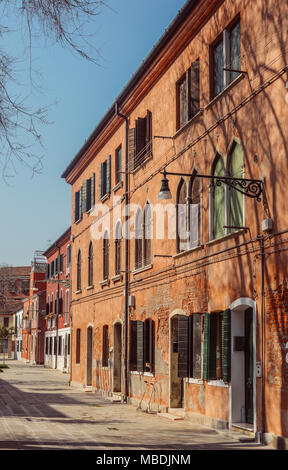 La cour d'Orange à Murano, Veneto, Italie. Banque D'Images