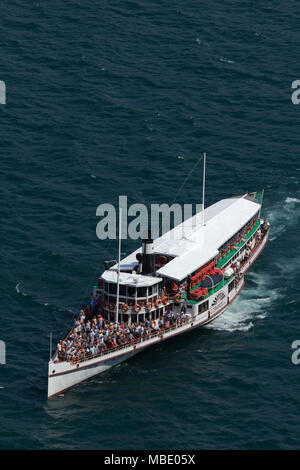 Bateau à aubes MONOSPACE G Zanardelli arrivant à Riva del Garda, Italie Banque D'Images