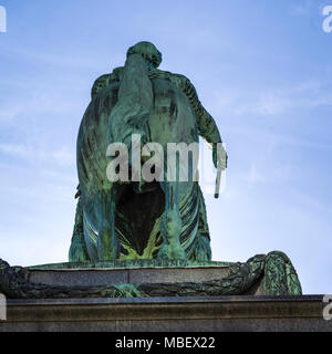 Vue arrière de statue équestre du roi Gustav II Adolf, Gustav Adolfs Torg, Stockholm, Suède Banque D'Images