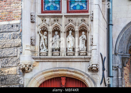 Close up de sculptures sur la bv ou vieux Péage à Bruges, Brugge, Belgique() Banque D'Images