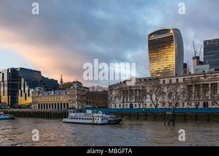 Et le vieux talkie-walkie Billingsgate Banque D'Images