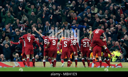 Le centre de Liverpool, Mohamed Salah (obscurci) célèbre marquant son but premier du côté du jeu au cours de l'UEFA Champions League, quart-de-finale à l'Etihad Stadium, Manchester. Banque D'Images