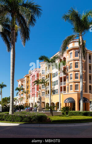 Bayfront, un quartier résidentiel et commercial dans la communauté Naples, Floride, USA Banque D'Images